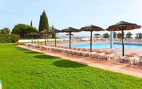 Cozy And Stylish Studio Apt Just 800M From The Beach - New On Booking!